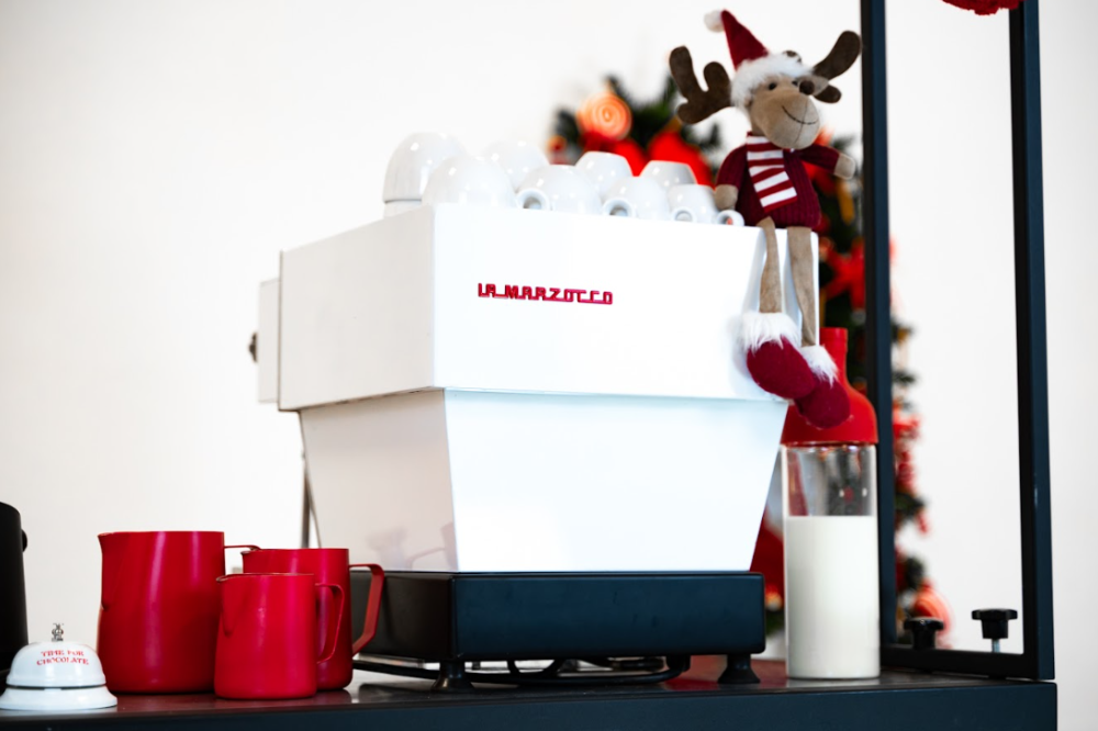 mobilny bar świąteczny i ekspres La marzocco na wynajem na wydarzenia